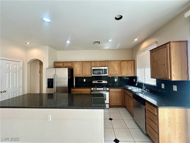Building Photo - 7607 Pioneer Ranch Ave