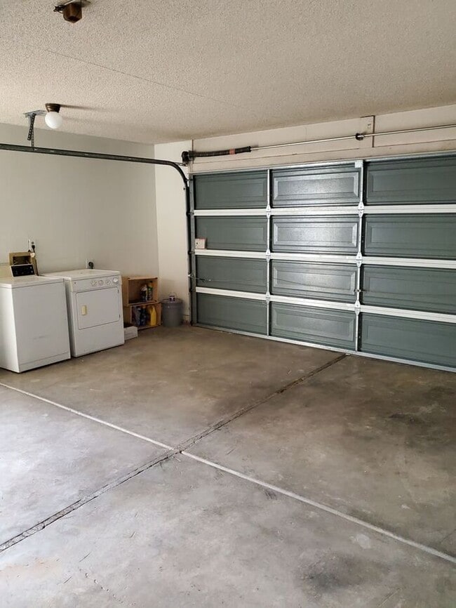 Building Photo - COMING SOON! Adorable 3 Bed 2 Bath in Toll...