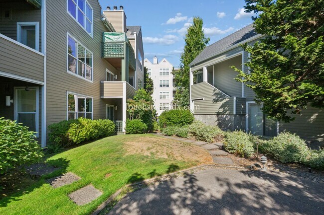 Building Photo - 1630 S Harbor Way
