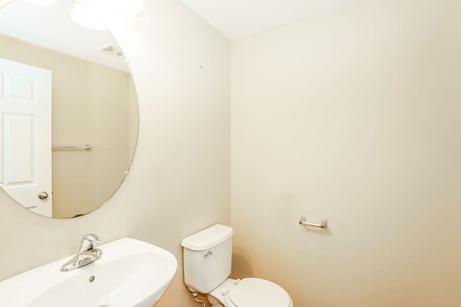 Building Photo - 1949 Commonwealth Blvd