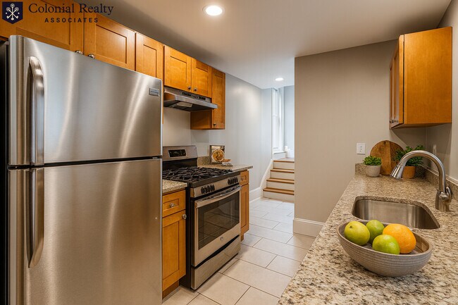 Building Photo - 328 St Paul St