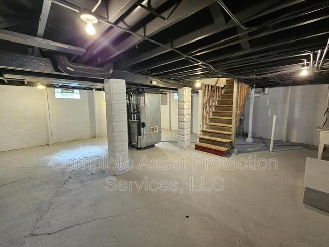 Building Photo - 2430 81st St