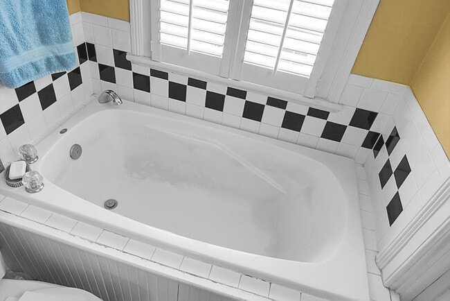 Building Photo - 6 Wentworth St