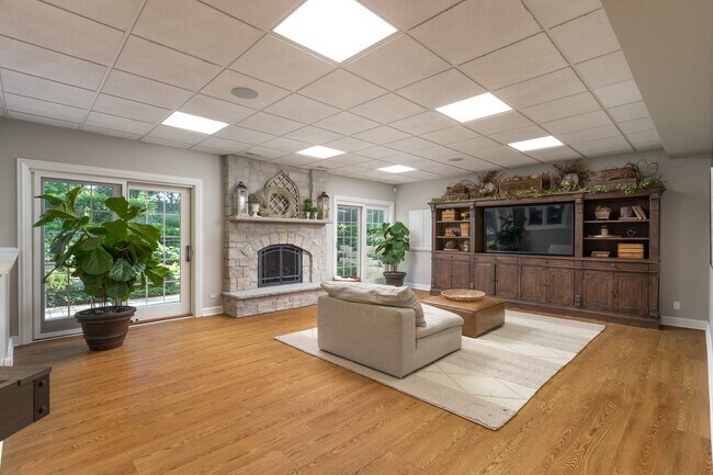 Building Photo - 1091 Johnson Dr