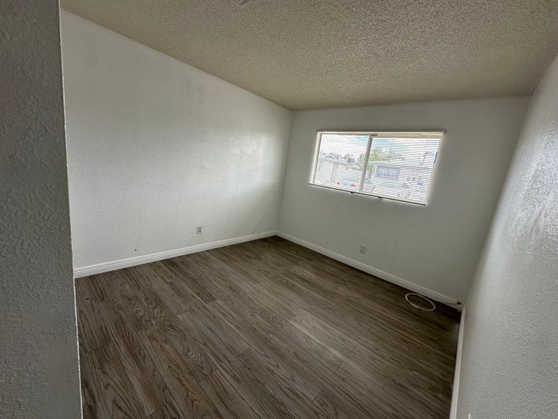 Building Photo - 2508 E Mesquite Ave