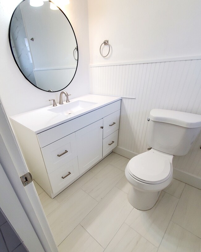 Building Photo - 428 Park Ln Dr