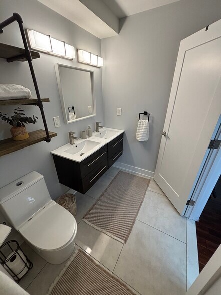 Building Photo - 1220 Lecount St