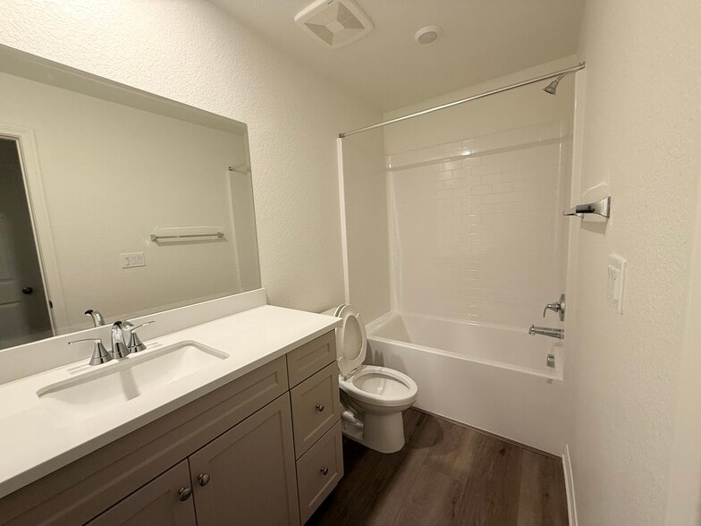 2nd Bath - 4249 E Rincon St