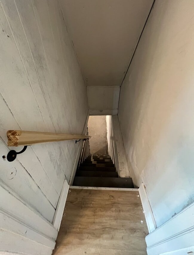 Building Photo - A Rare 5 Bedroom Renovated House Available...