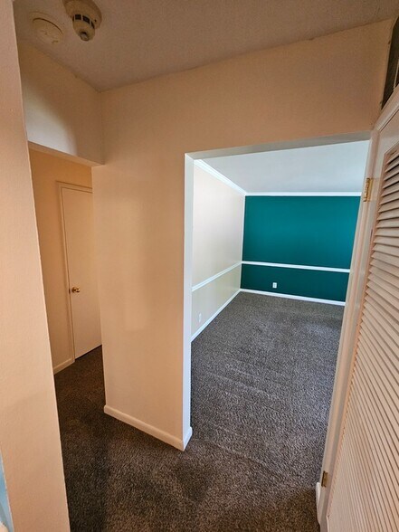 Building Photo - 1730 E 3990 S