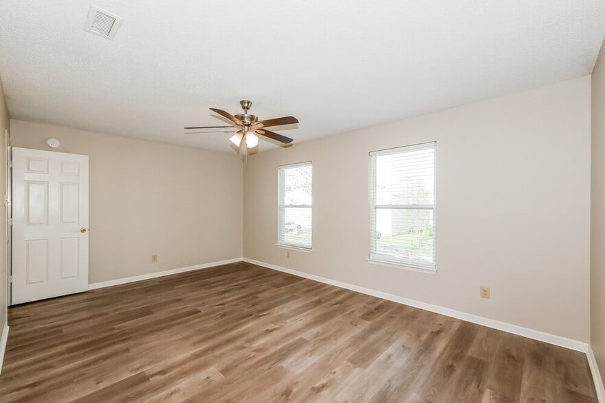 Building Photo - 2344 Summerwood Ln