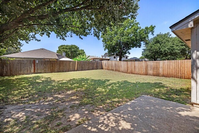 Building Photo - 3402 Settlement Dr