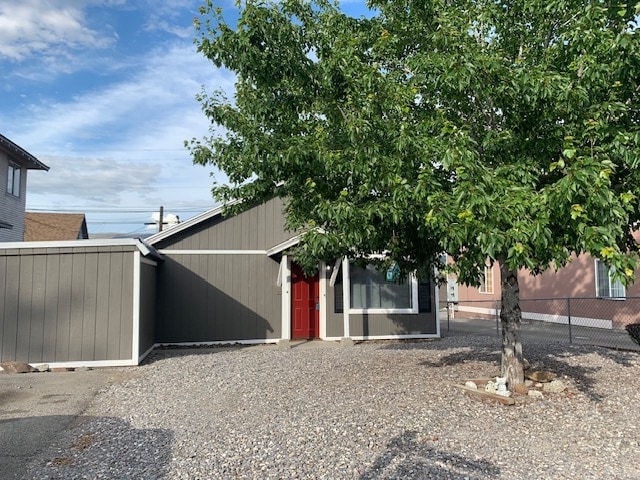 Building Photo - 325 S Chelan Ave