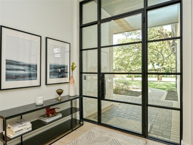 Building Photo - 304 Westwood Terrace