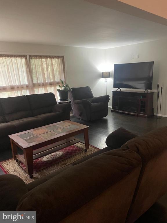 Building Photo - 54 War Trophy Ln