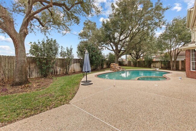 Building Photo - 4214 Caroline Ct