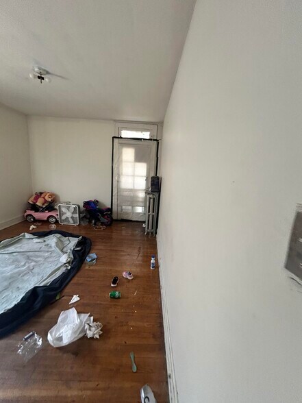 Building Photo - 5124 Northland Ave