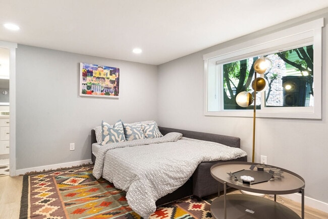 Building Photo - 4042 1st Ave NE