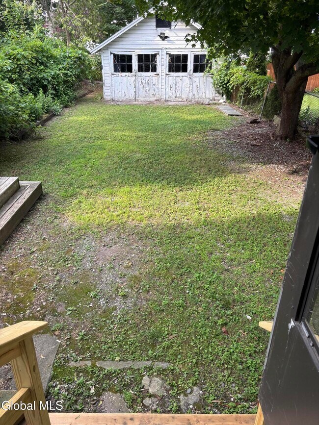 Building Photo - 29 Menand Rd