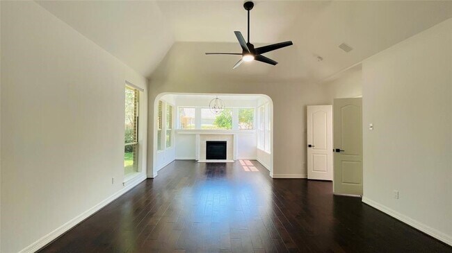 Building Photo - 5510 Cherry Creek Bend Ct