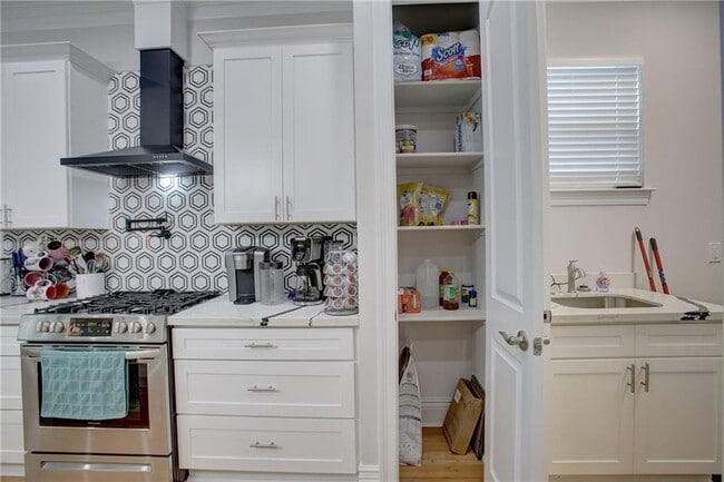 Building Photo - 1913 Mehle St