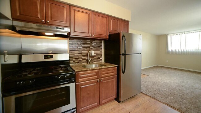 Building Photo - Minnehaha Apartments | 3608