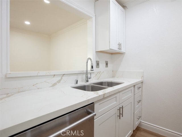 Building Photo - 4 Gavilan