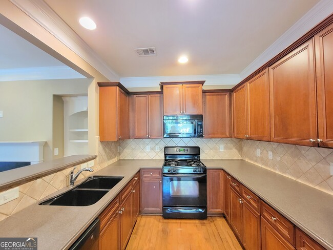 Building Photo - 6162 Deluna Way