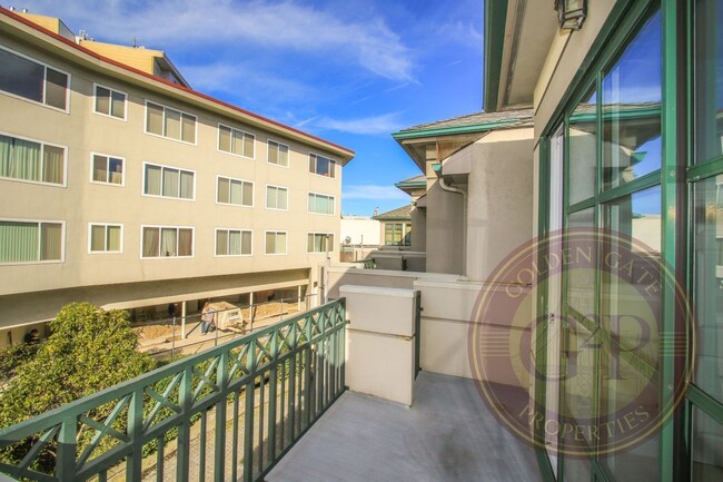 Building Photo - Twin Peaks - 2 BR, Office, 2.5 BA Townhome...