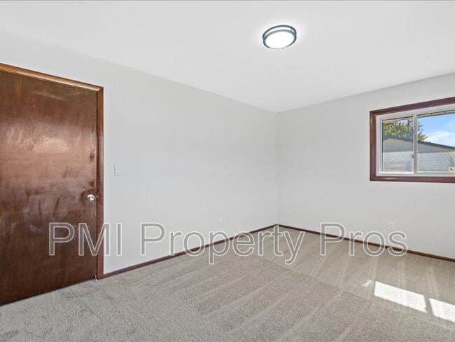 Building Photo - 8148 S 88th St