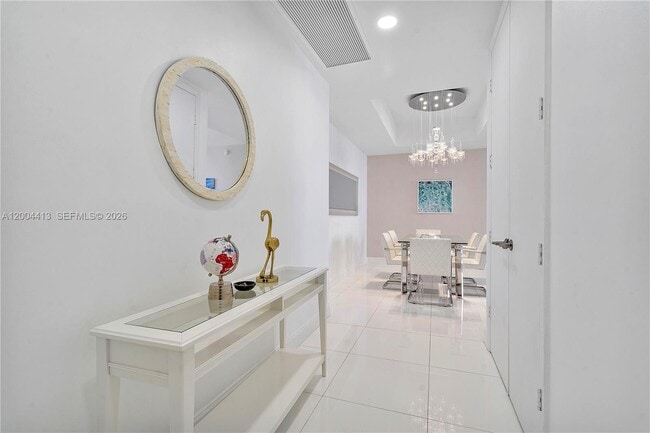 Building Photo - 15811 Collins Ave