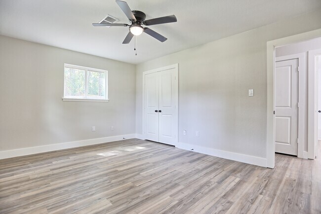 Building Photo - 704 Natchez River Cir
