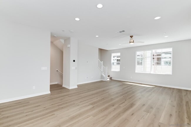 Building Photo - 2540 Chamomile Ln