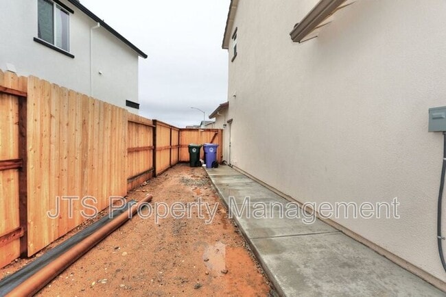 Building Photo - 4364 Greenshank Cir