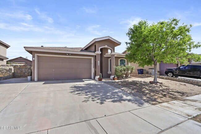 Building Photo - 14438 Miguel Terrazas Dr