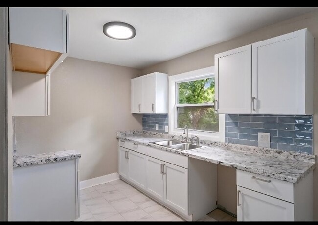 Building Photo - 5754 Indiana Ave