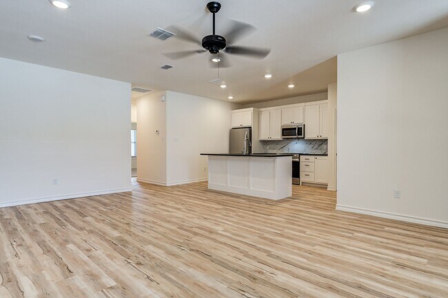 Building Photo - PRE-LEASING FOR A JULY MOVE-IN!! New 2 Bedroom Townhome in Escondido - Frenship ISD