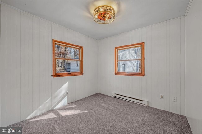 Building Photo - 438 Gloyd Ln