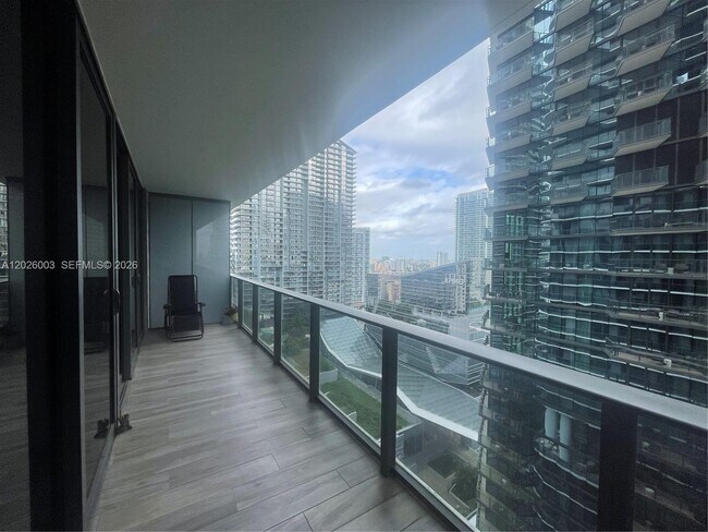 Building Photo - 801 S Miami Ave