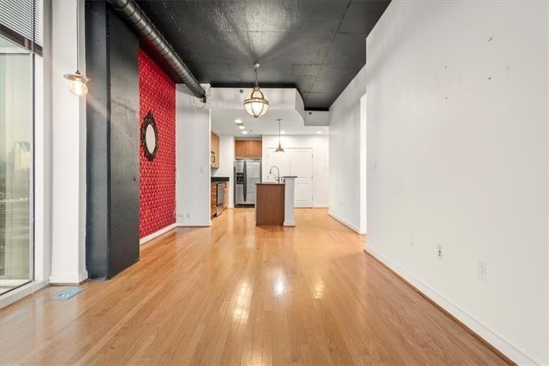 Building Photo - 250 Pharr Rd NE