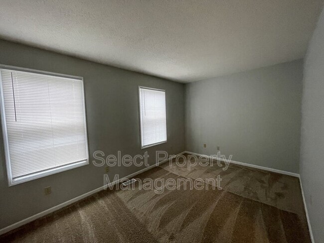 Building Photo - 5440 Evard Rd
