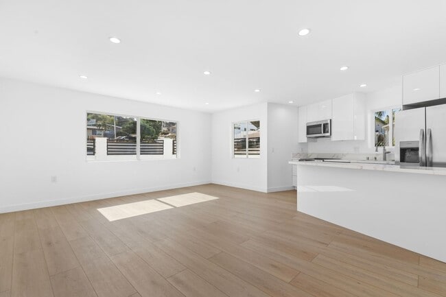 Building Photo - 10939 Christine Way