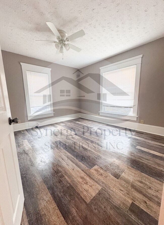 Building Photo - 403 Sherman Pl