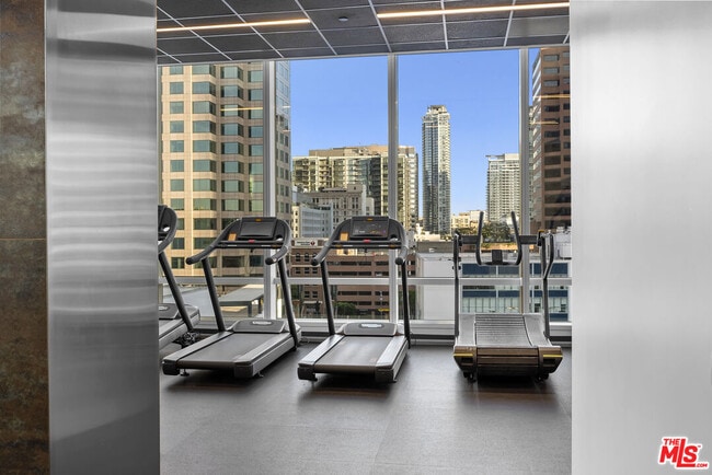 Building Photo - 877 Francisco St