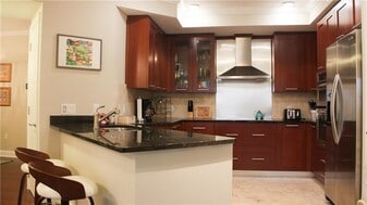 Building Photo - 2509 N Ocean Blvd