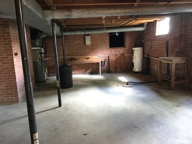 Building Photo - Graham area