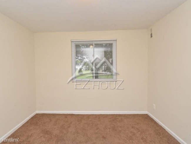 Building Photo - 2 br, 1 bath Apartment - 5109 Williston St,1