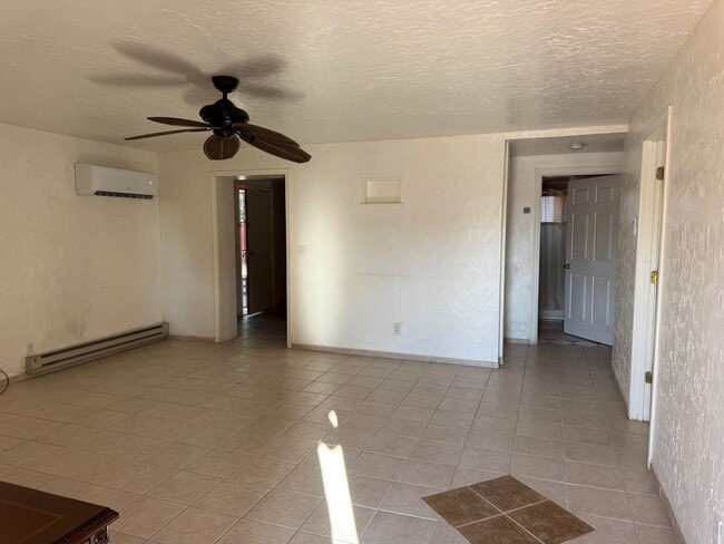 Building Photo - Cozy 2 Bedroom Home in Yuma AZ.