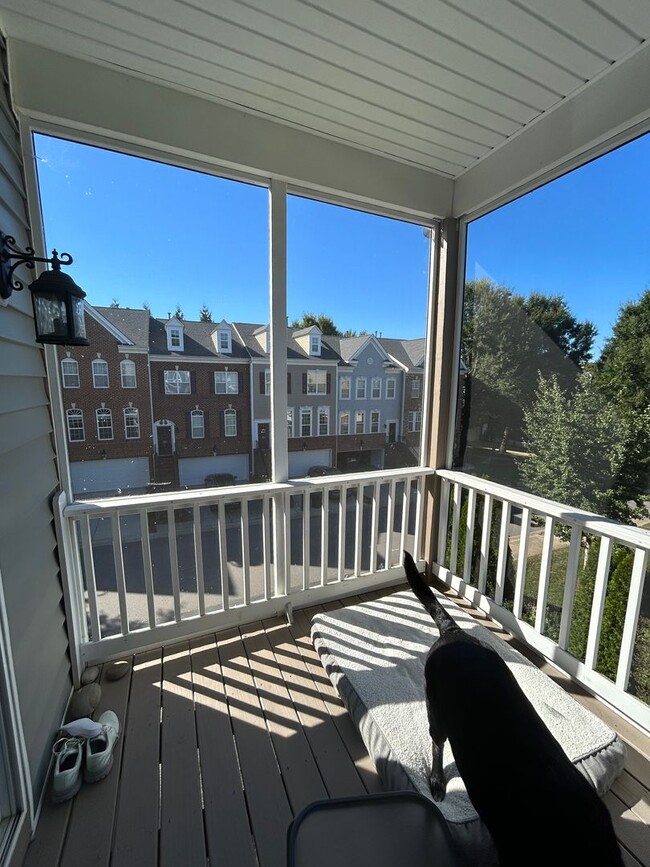 Building Photo - Spacious 3-Story Townhome Near Crabtree – Available January 15