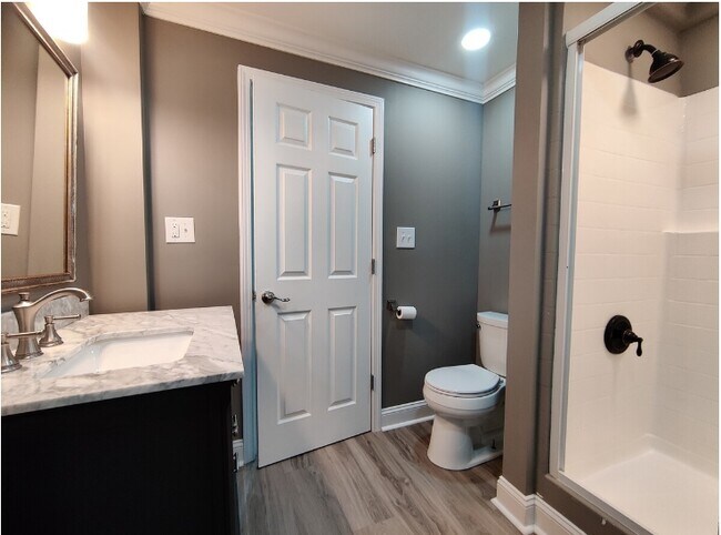 Building Photo - 227 Dove Rd